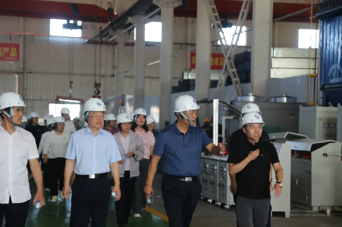 头屯河农场召开2025年上半年经济高质量发展现场会