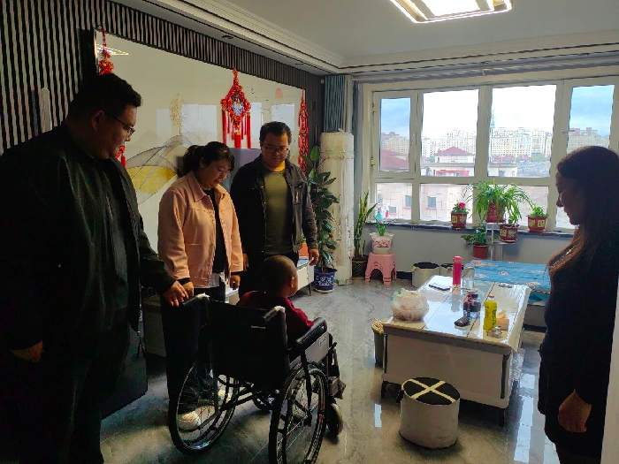【我为群众办实事】爱心轮椅护航成长，社区残联共筑温暖